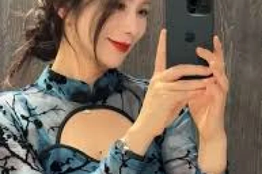 娱乐圈一日三爆瓜！同居、人设翻车、被滞留海外个个戳中眼球